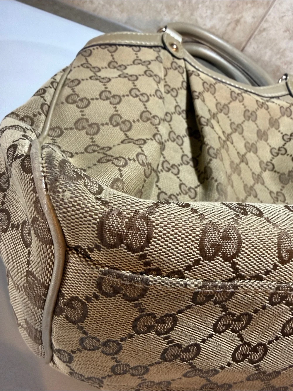 Gucci Sukey Bag - Picture 4 of 10